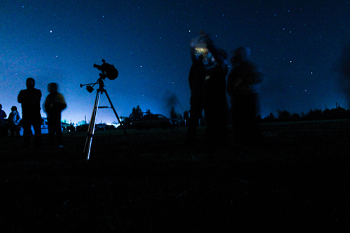 Usando apps para identificar estrellas.