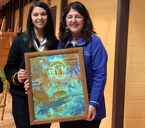 Antonia Calzadilla junto a Maritza Olave, Directora del Centro Educativo de Coanil.