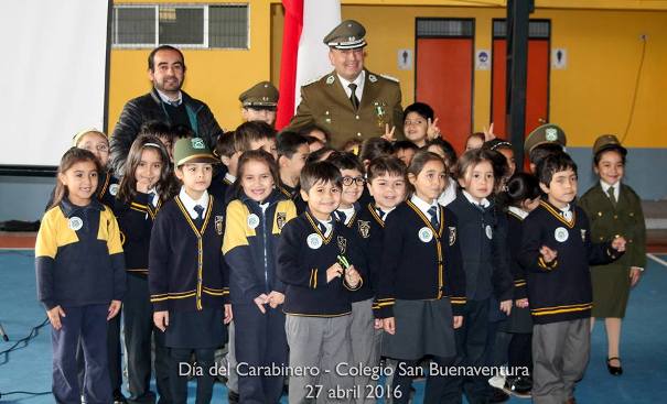 Primero A junto al Carabinero invitado