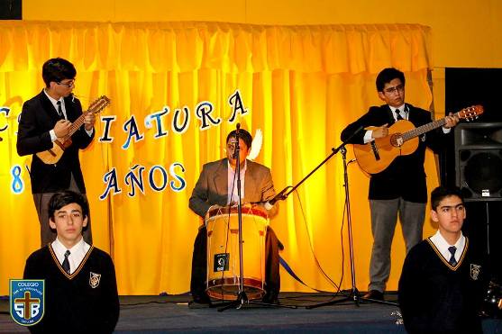 La impecable presentación musical de la pieza instrumental "La partida".