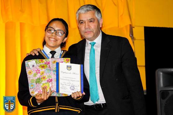 Francisca Vergara obtuvo el Mejor Promedio del 8ºA.