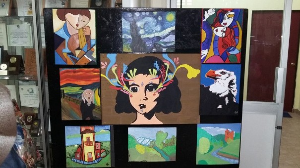 Durante la semana se exhibieron trabajos de alumnos en diversos puntos del colegio.